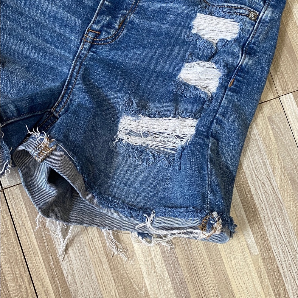 AMERICAN EAGLE Curvy High Rise Shortie distressed jean shorts size women’s 4 - Picture 5 of 10